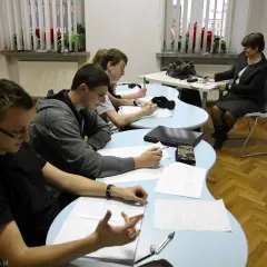 Czy korepetycje są legalne? Sprawdź, co musisz wiedzieć, aby uniknąć problemów